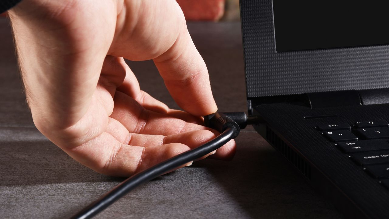 Charging Habits and Techniques to Keep Your Laptop Battery Healthy