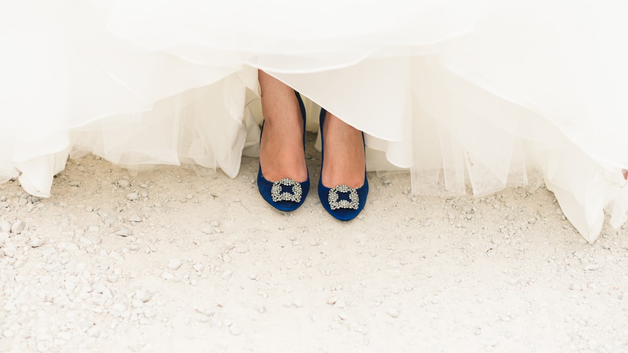 Wedding Bobbleheads as a Unique Cake Topper Alternative