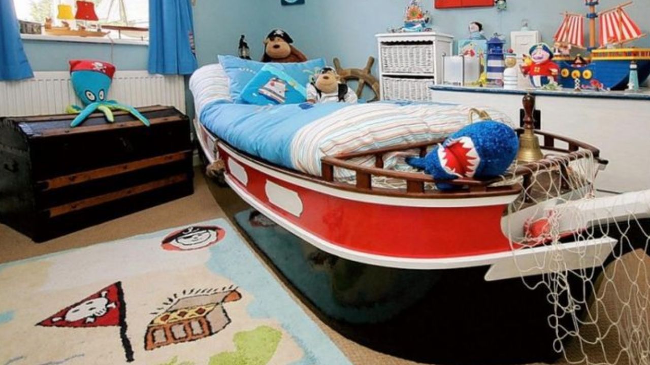 Top Ship Toys For a Kids Bedroom